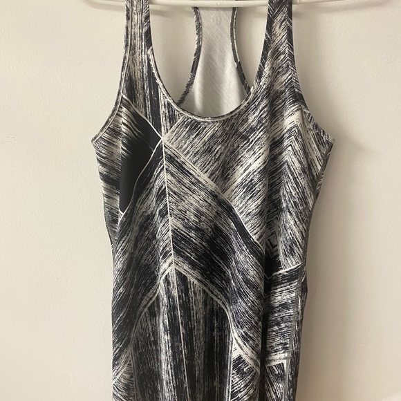 Lululemon Tank Top - Picture 2 of 3